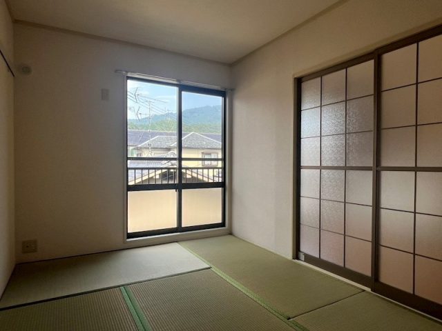 比叡山の麓の住宅街。4万円台です！【左京区・岩倉・2DK】