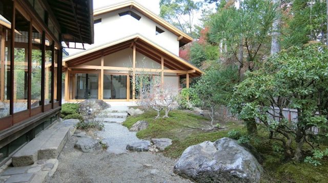 庭園と大正時代築の家屋付き。別荘や法人利用にも◎【北区・平野・2LDK】