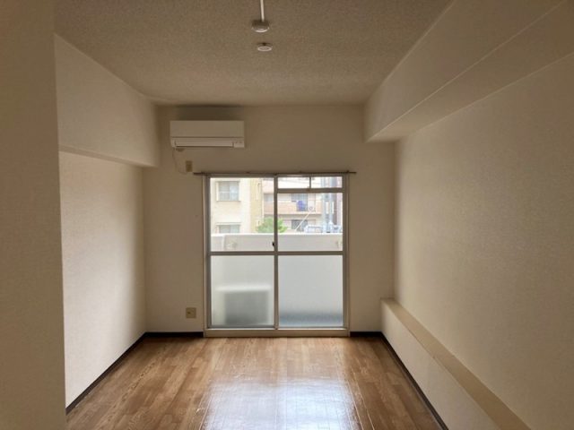 交通便利な市役所前エリア。街暮らしを楽しめます！【中京区・京都市役所前・1K】