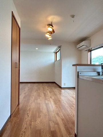 北山駅徒歩すぐ！13帖のビッグワンルーム♪【左京区・北山・1K】